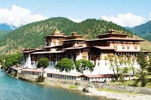 Visit Punakha Dzong The Administrative Center of Bhutan
